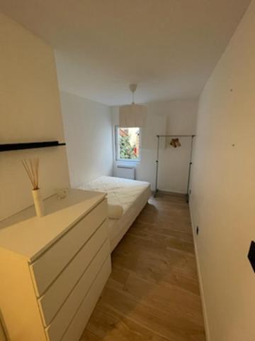 Saint-Germain-En-Laye: Grand Studio En Centre Ville A 2 Minutes Du Rer Bagian luar foto