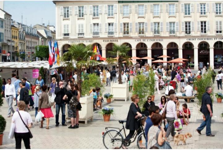 Saint-Germain-En-Laye: Grand Studio En Centre Ville A 2 Minutes Du Rer Bagian luar foto